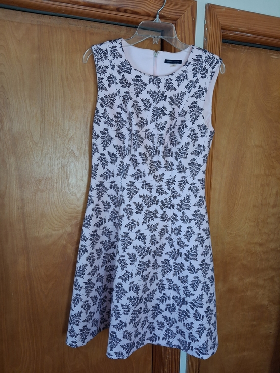 Tommy Hilfiger Dresses & Skirts - Tommy Hilfiger White Mini Dress with Black Leaf Print